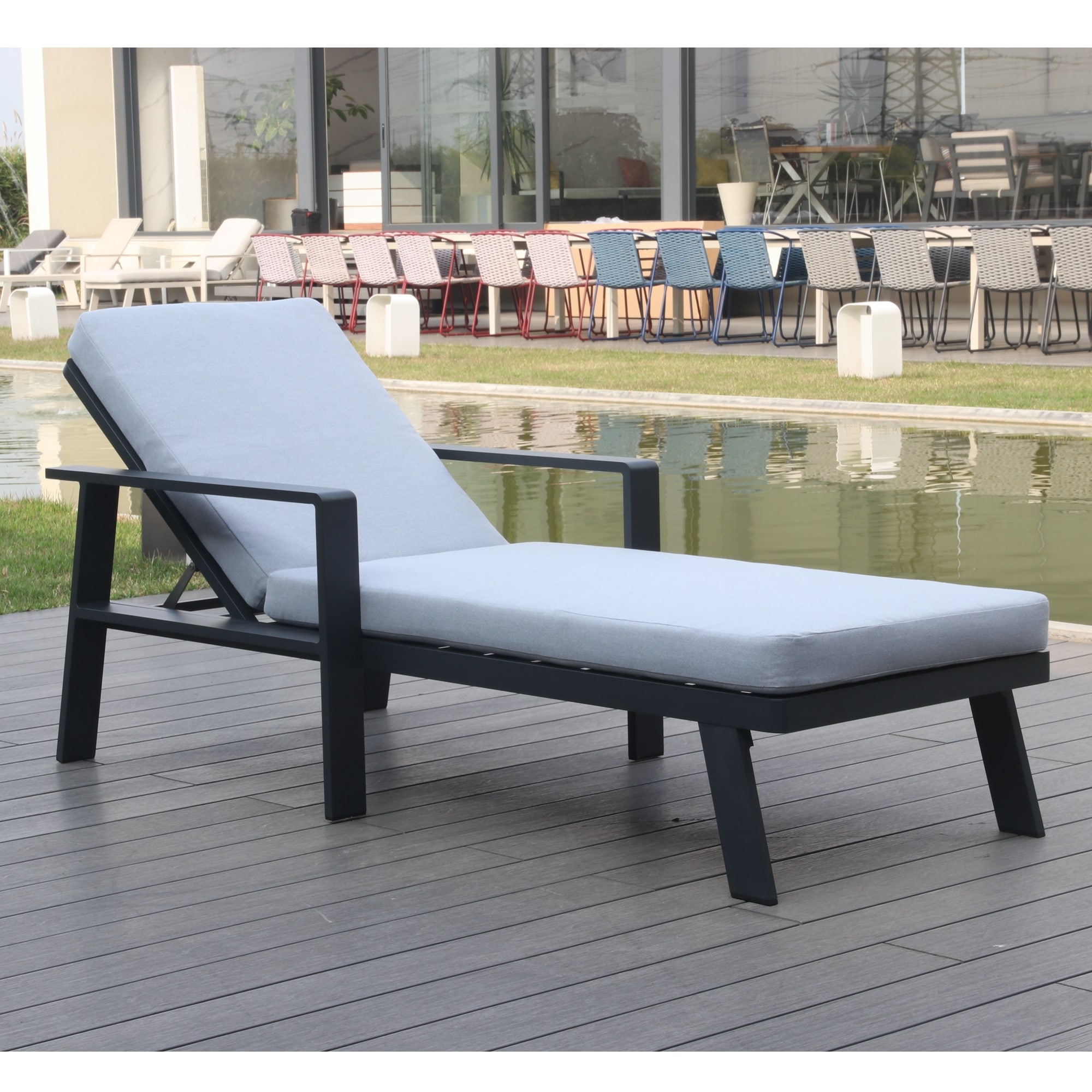 Higold - Nofi Outdoor Chaise Lounge - Patio Lounge Chair  Made Of Aluminum With Powder Coating  Grey Cushion  Matte Charcoal
