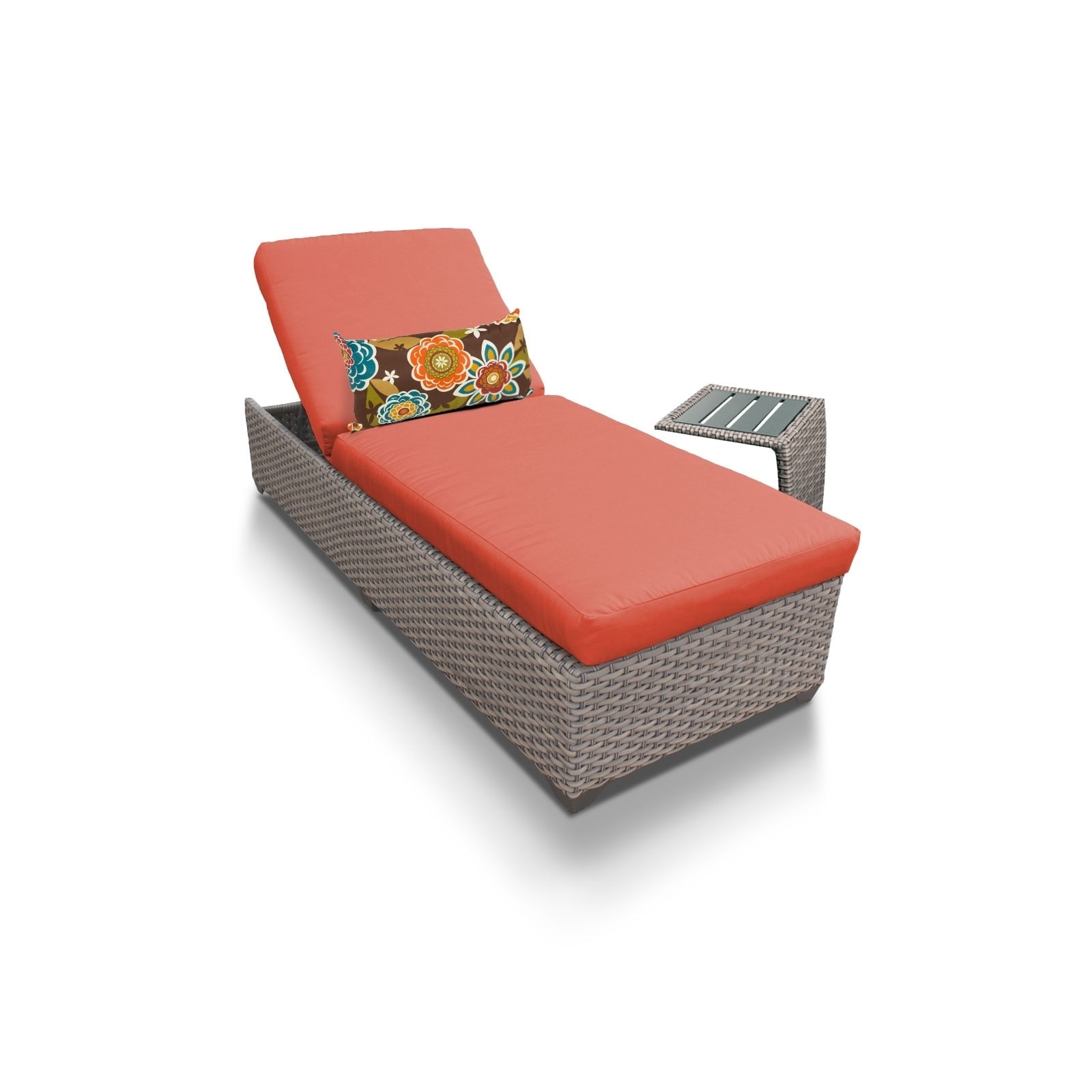 Oasis Chaise Outdoor Wicker Patio Furniture With Side Table