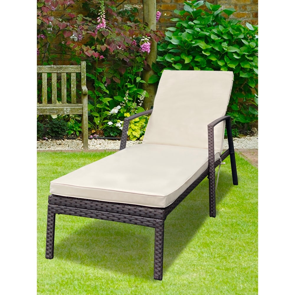 Outdoor Patio Rattan Wicker Chaise Lounges With Cushions