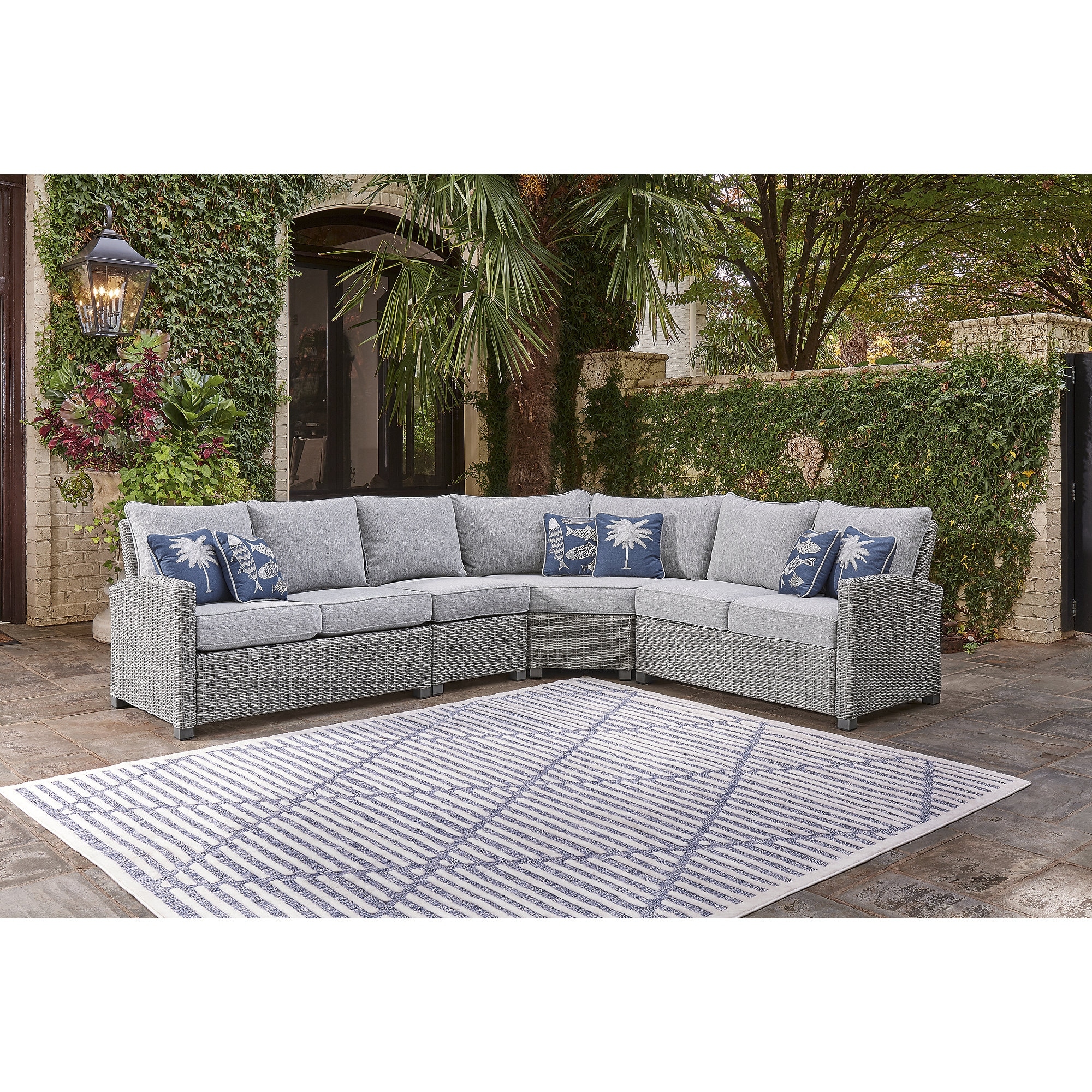 Signature Design By Ashley Naples Beach Light Gray 4-piece Outdoor Sectional - 69w X 39d X 102h
