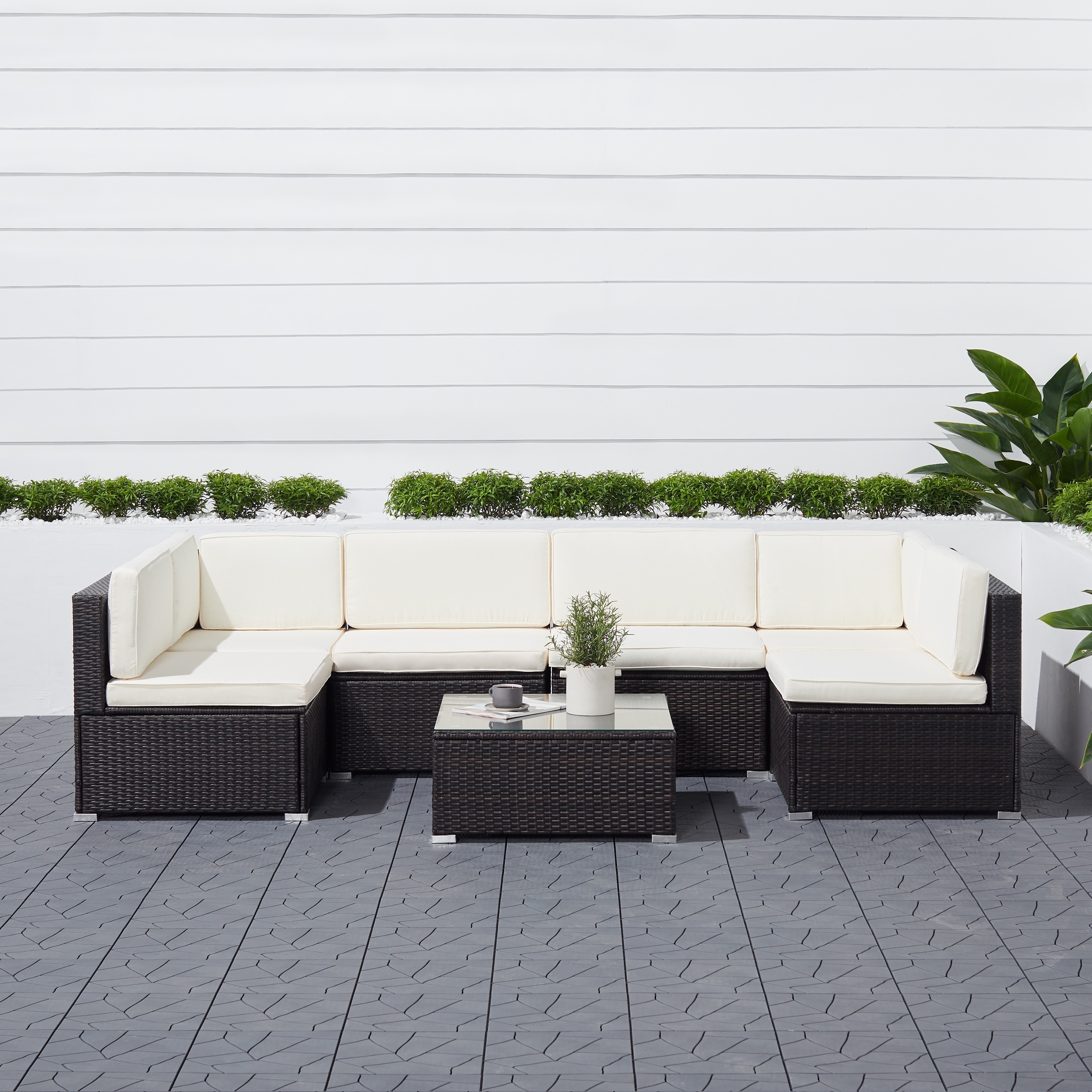 Crandon 6-piece Classic Outdoor Wicker Sectional Sofa