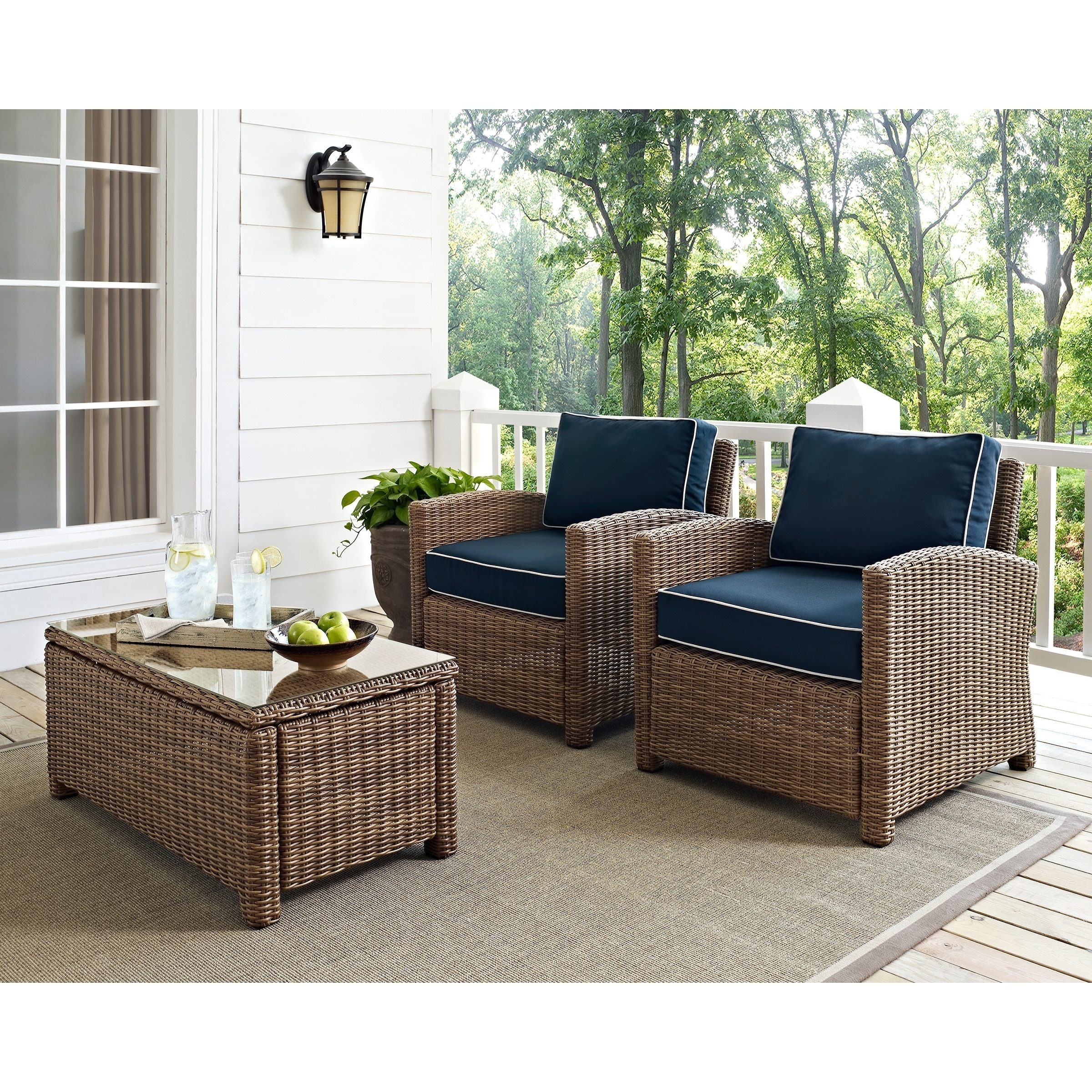 Bradenton Outdoor Arm Chairs With Navy Cushions (set Of 2)