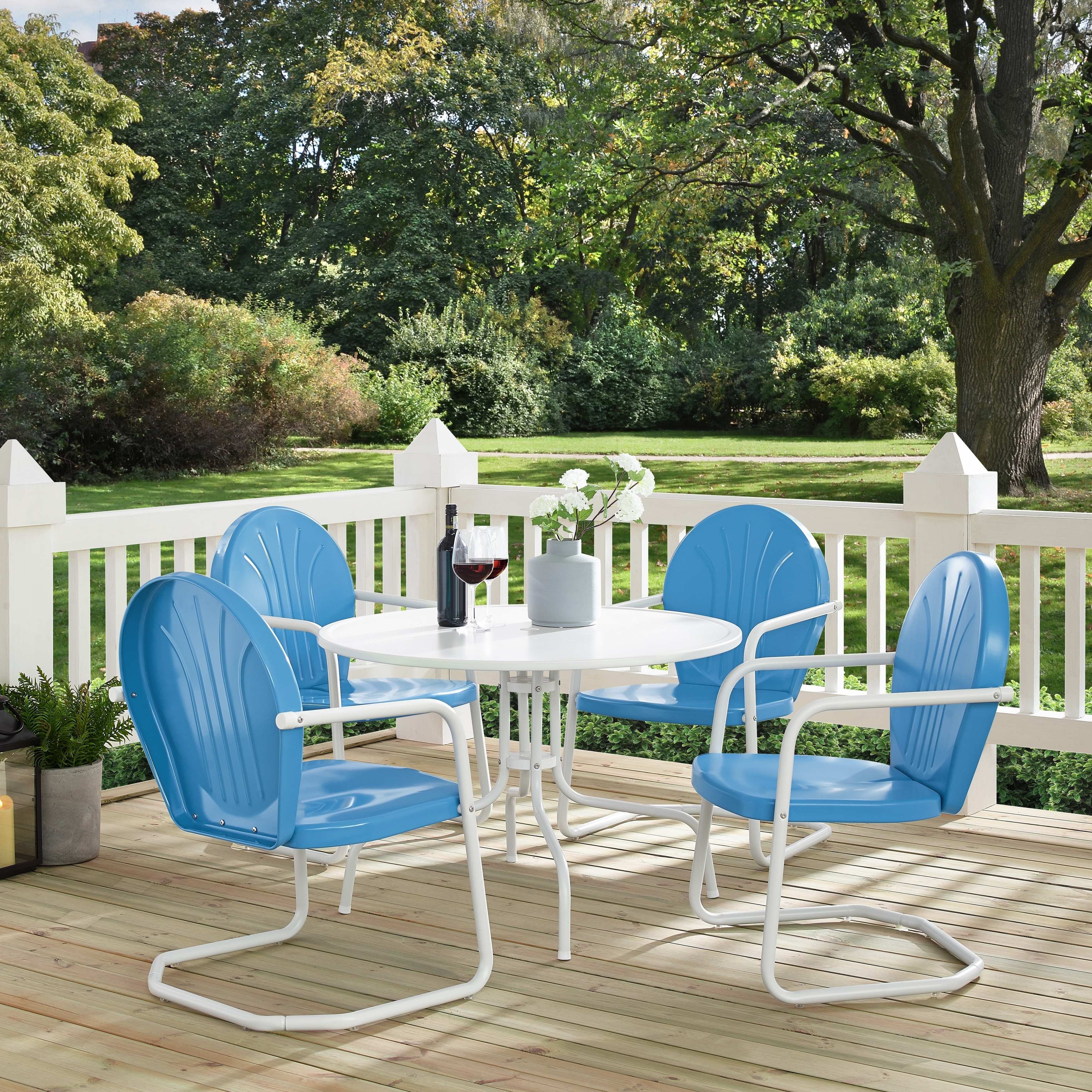 Griffith White Metal 5-piece Outdoor Dining Set With 39-inch Table And Blue Chairs