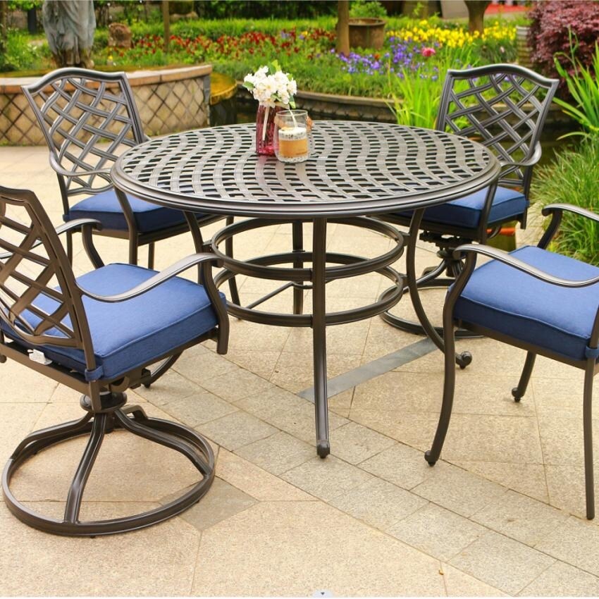 Round 4 - Person 49 Long Aluminum Dining Set With Cushions